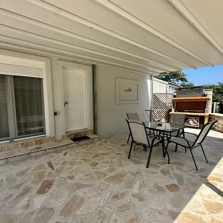 Rouli's By About Paxos Lejlighed *