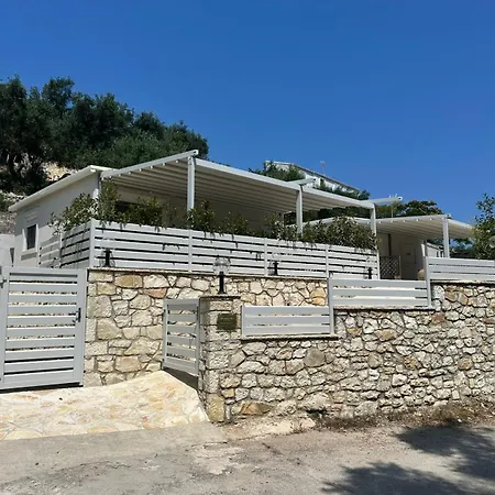 Apartmán Rouli's By About Paxos