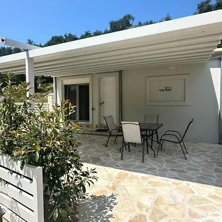 Rouli's By About Paxos Lejlighed *
