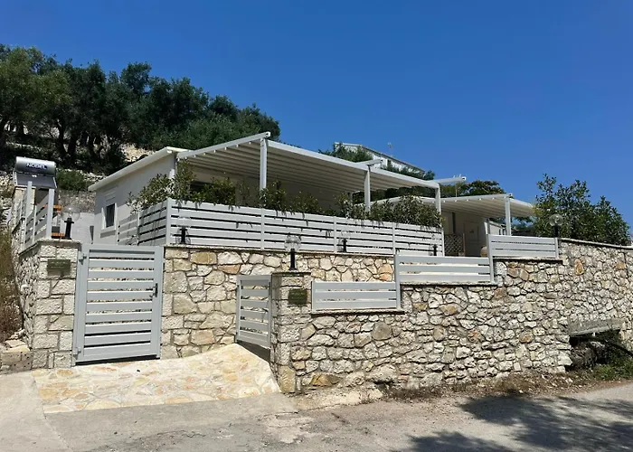 Lägenhet Rouli's By About Paxos